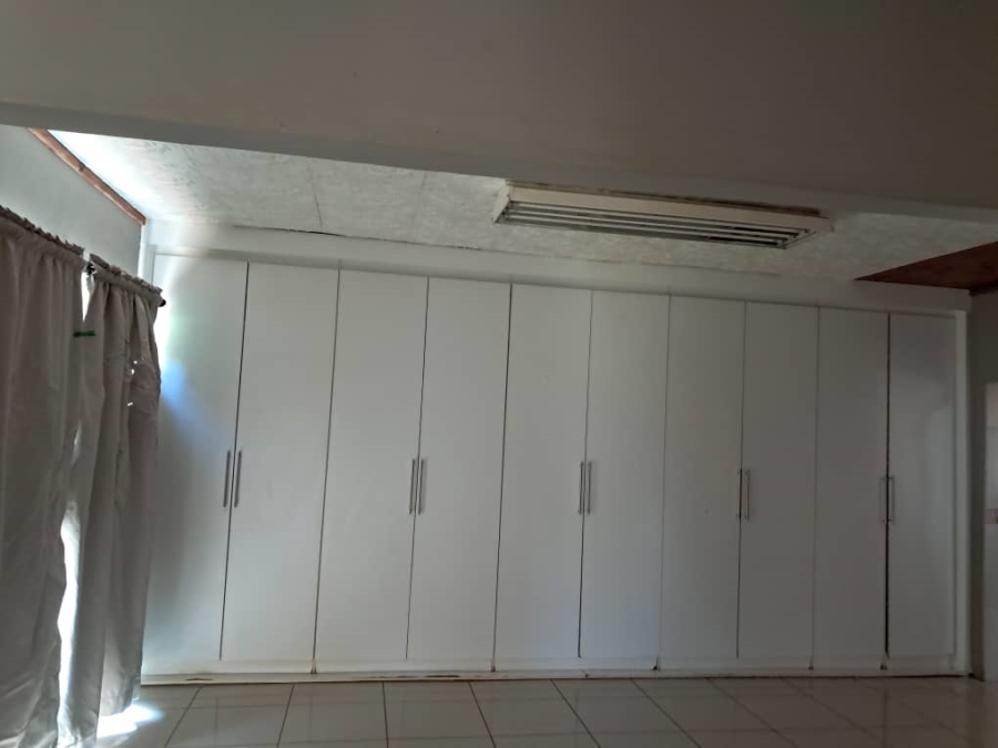 5 Bedroom Property for Sale in Rietfontein A H North West
